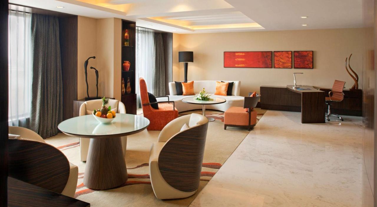 Radisson Blu Hotel Amritsar Exterior foto