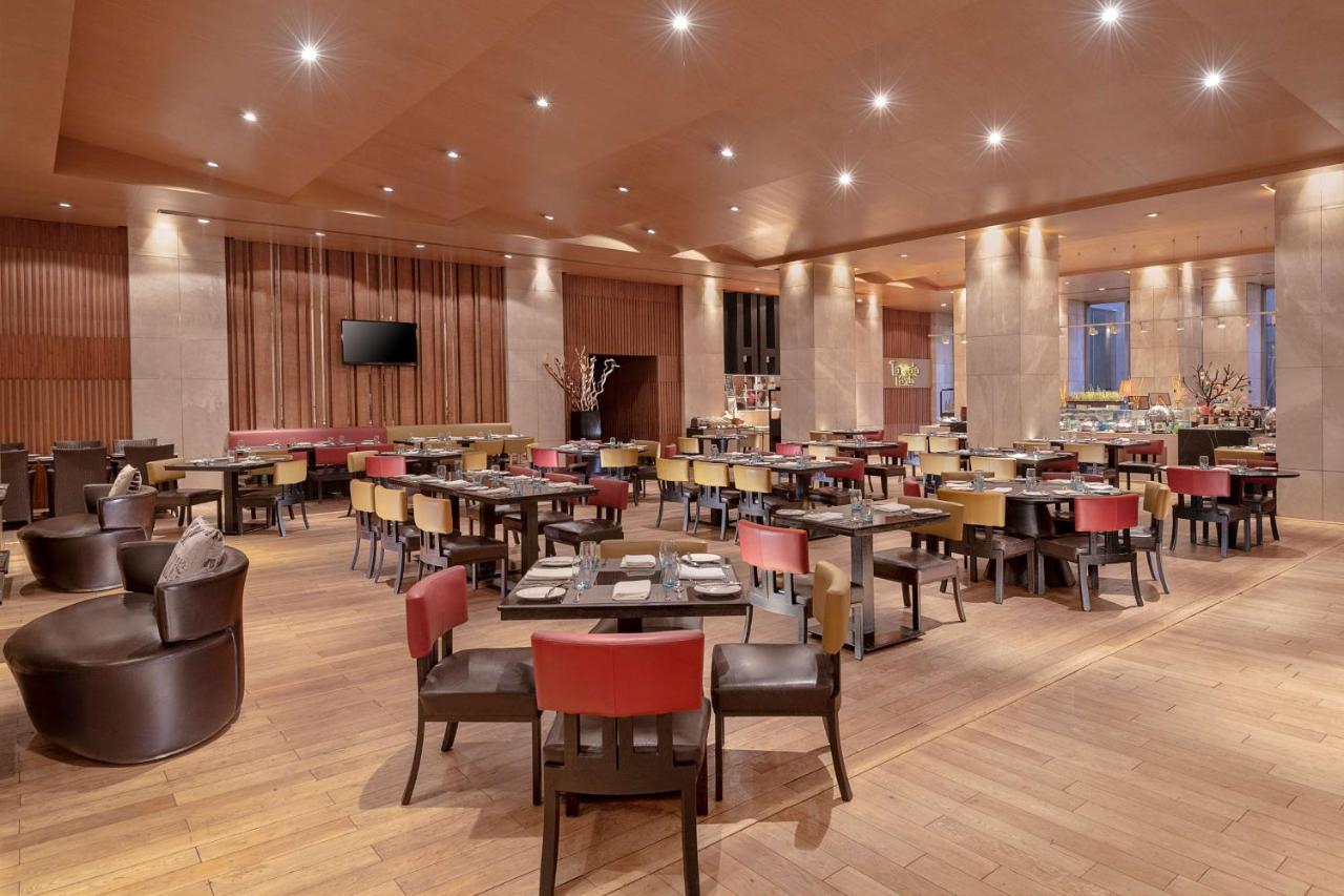 Radisson Blu Hotel Amritsar Exterior foto The restaurant