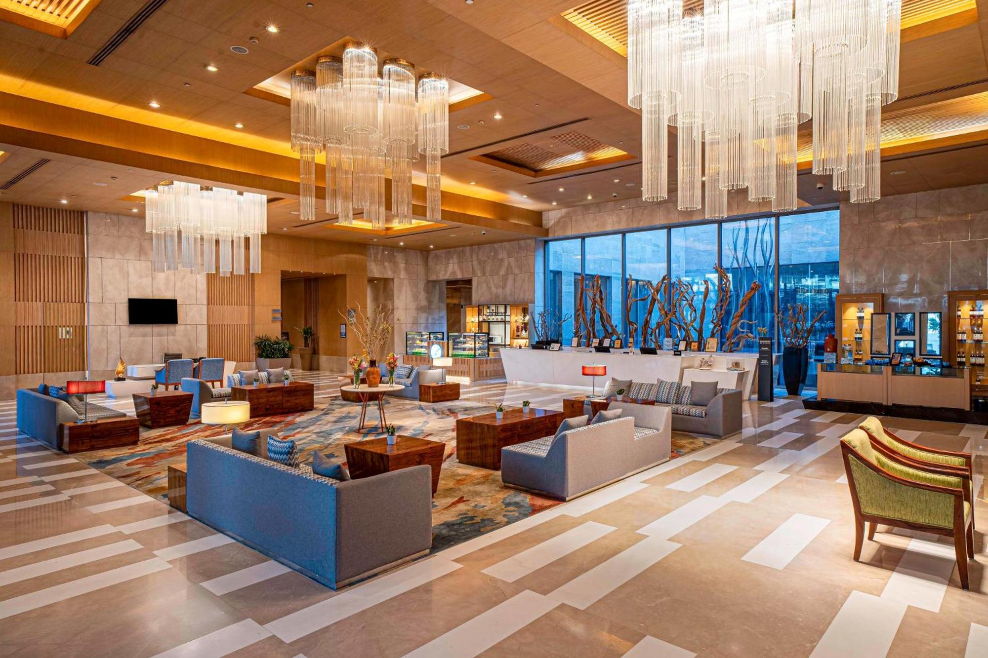 Radisson Blu Hotel Amritsar Exterior foto The lobby of the hotel